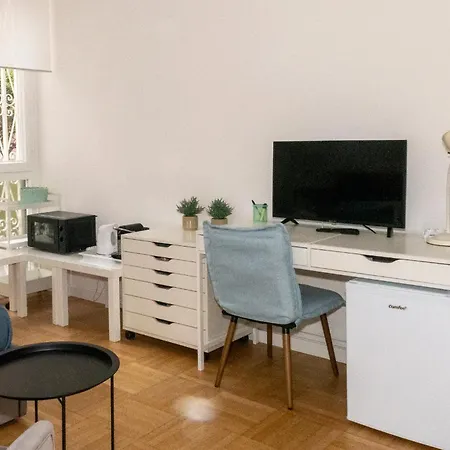 Cozy Private Near Metro