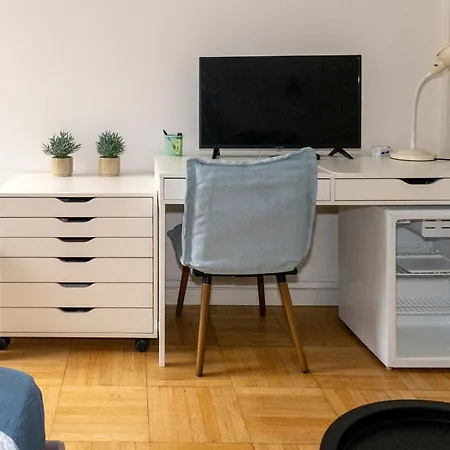 Cozy Private Near Metro *