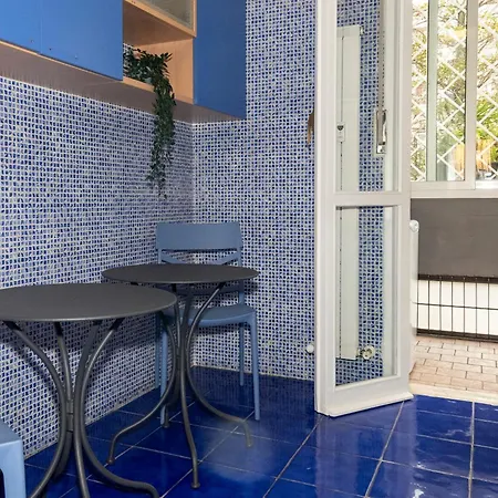 Cozy Private Near Metro Alloggio in famiglia