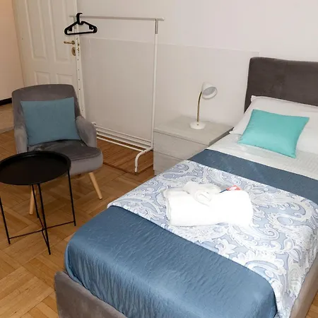 Cozy Private Near Metro *