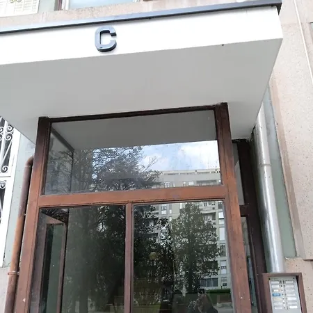 Cozy Private Near Metro Alloggio in famiglia *